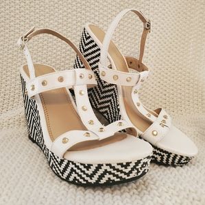 Wedged sandals